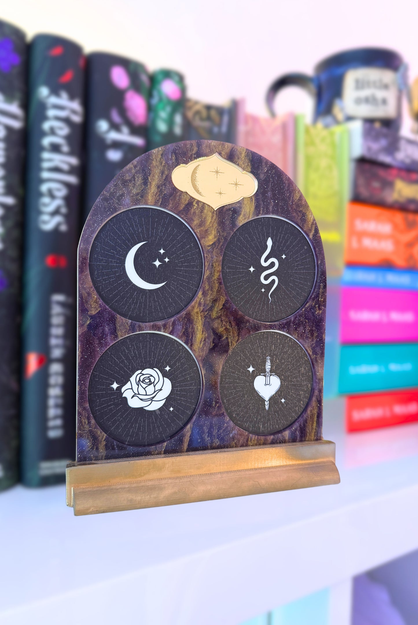 Magnetic Display for e-Reader & Phone Grips