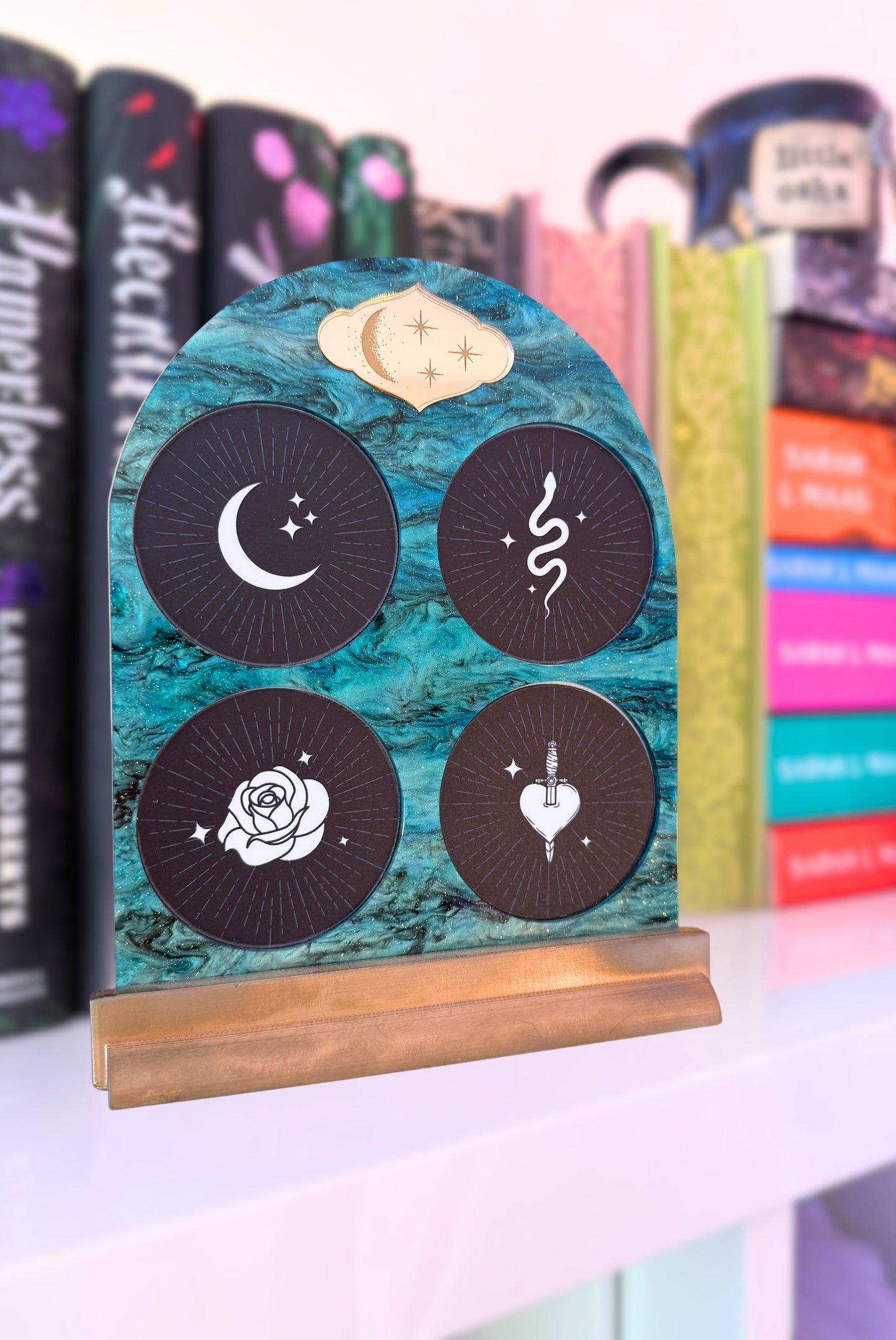 Magnetic Display for e-Reader & Phone Grips