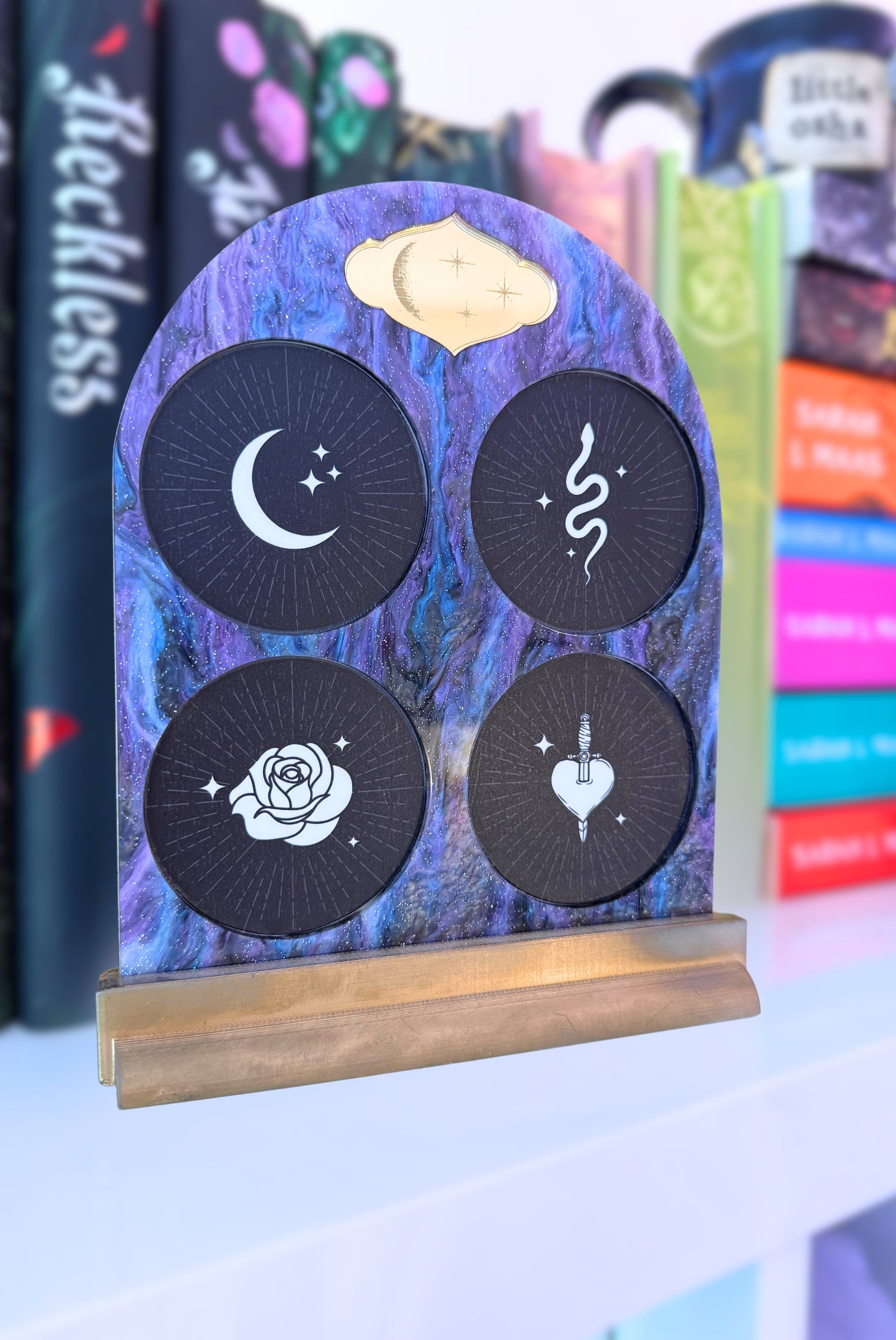 Magnetic Display for e-Reader & Phone Grips