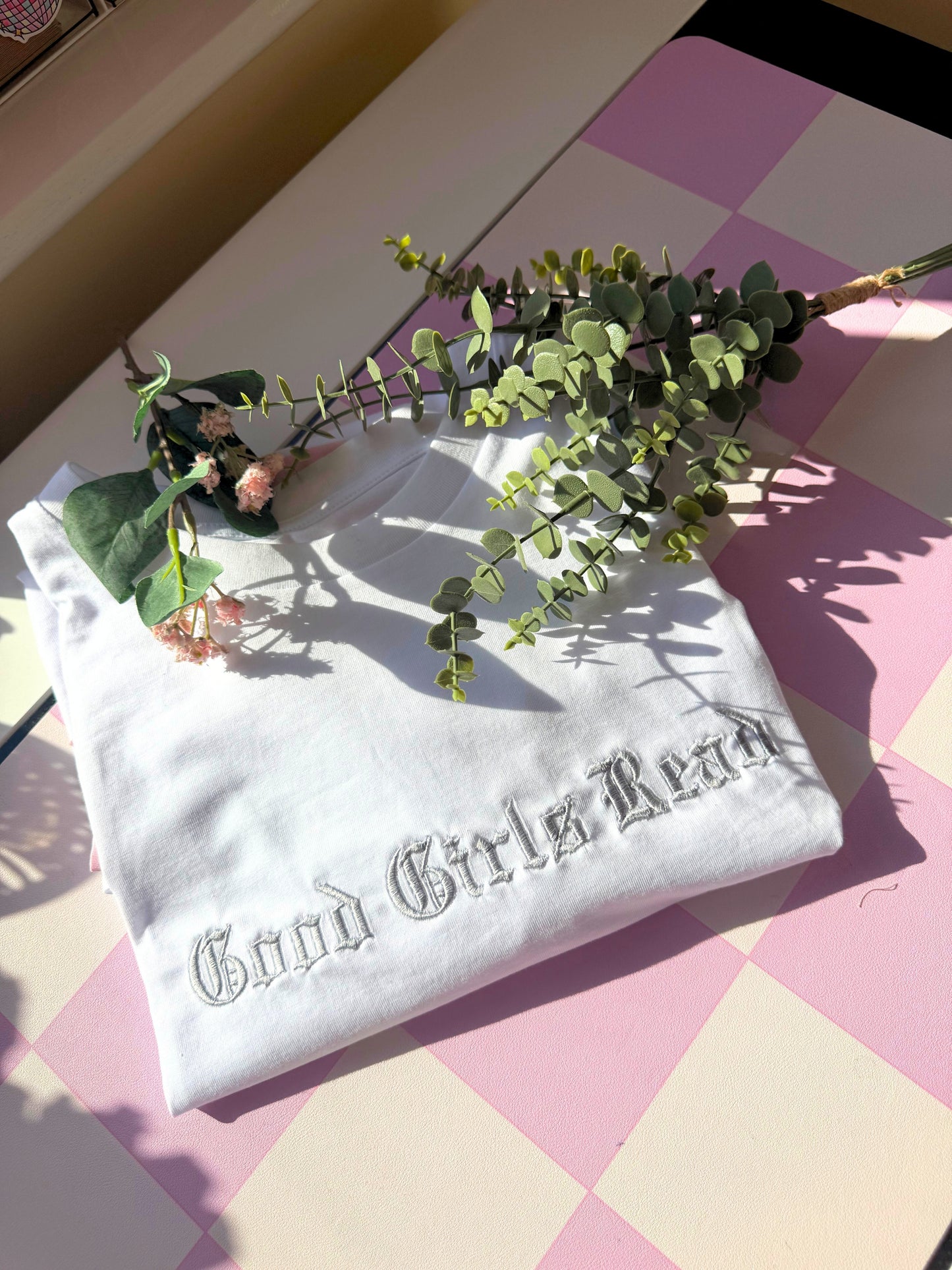 Good Girls Read Embroidered T-shirt - Size L