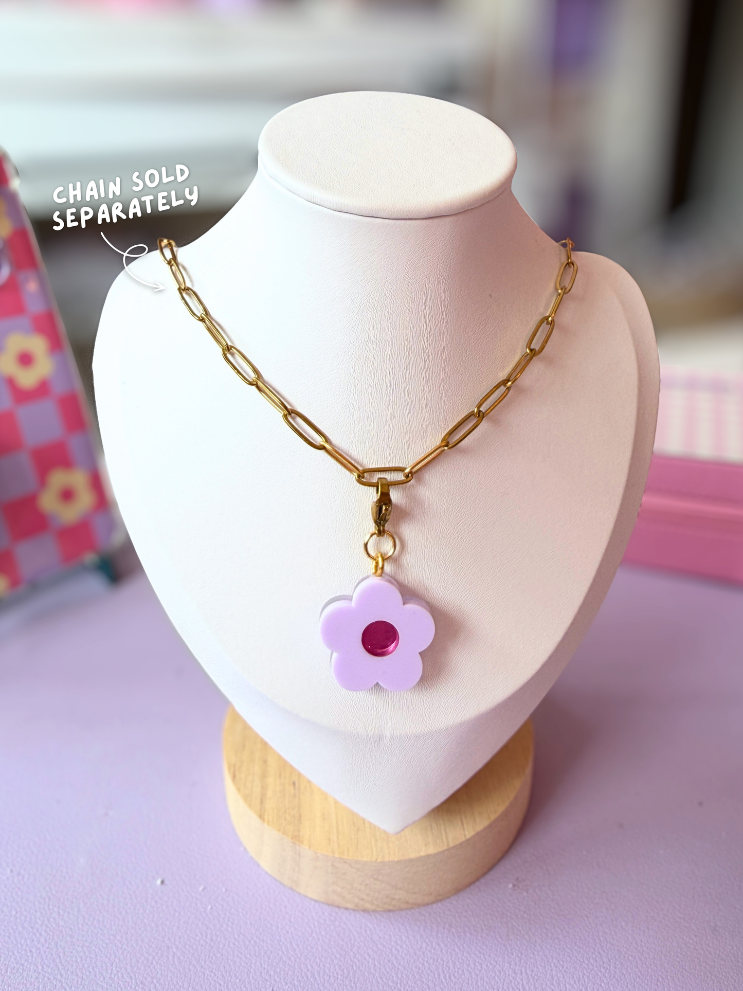 Groovy Daisy Charm