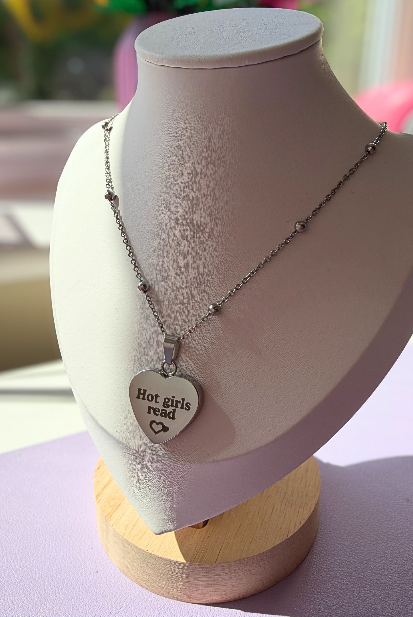 Hot Girls Read Necklace