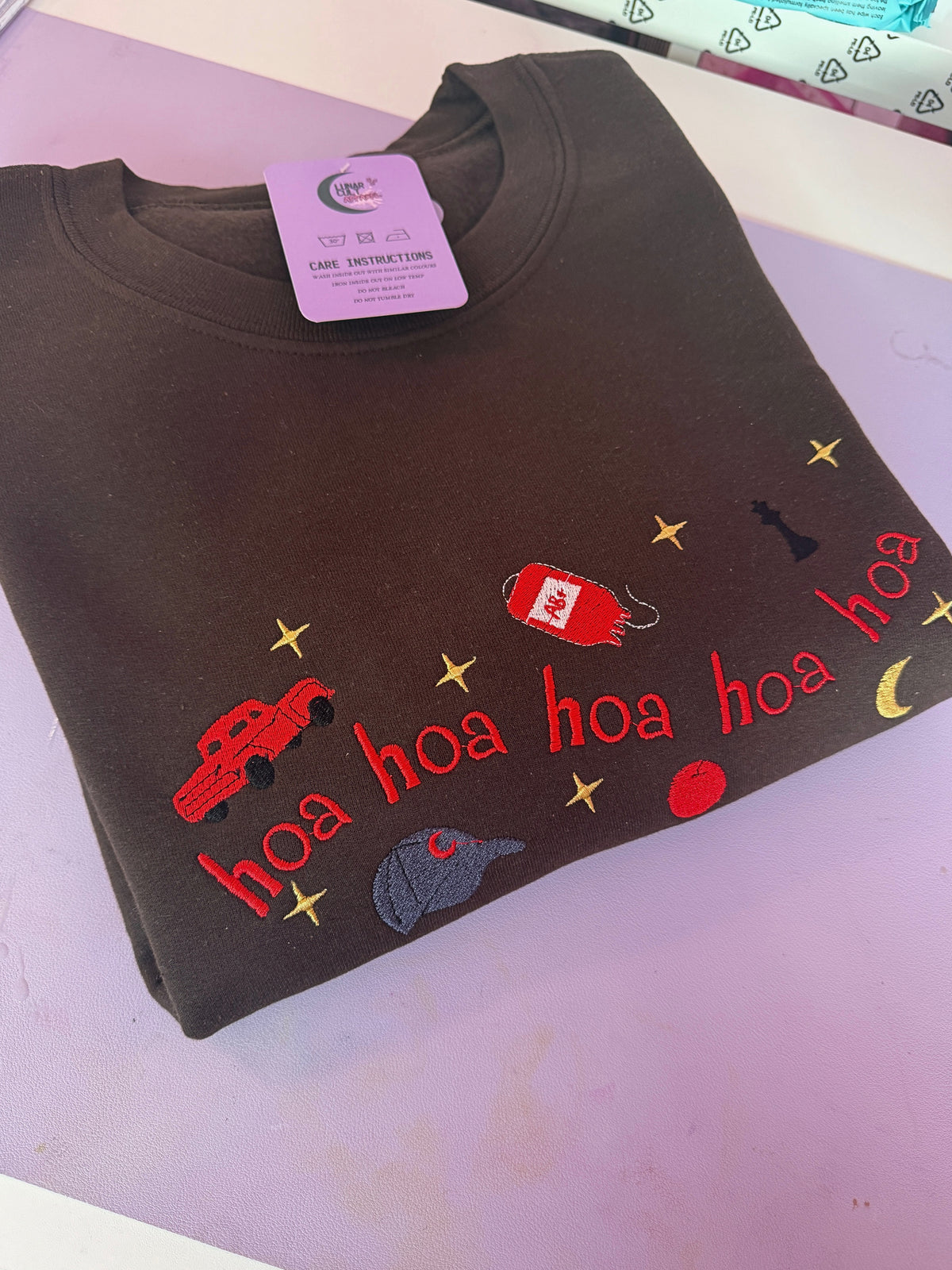 Hoa Hoa Embroidered Sweatshirt (With Icons)