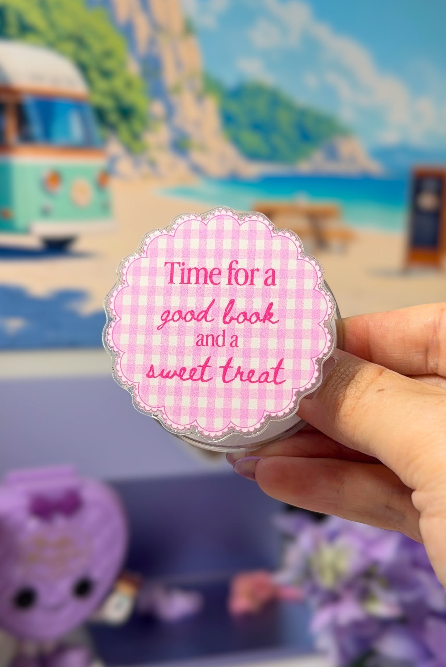 A Good Book & A Sweet Treat Magnetic e-Reader & Phone Grip